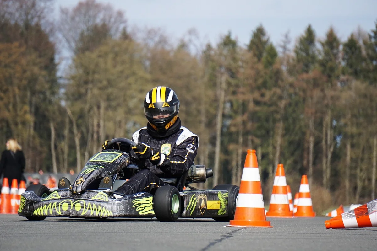 Découvrez les compétitions de karting célèbres dans le monde en 2026